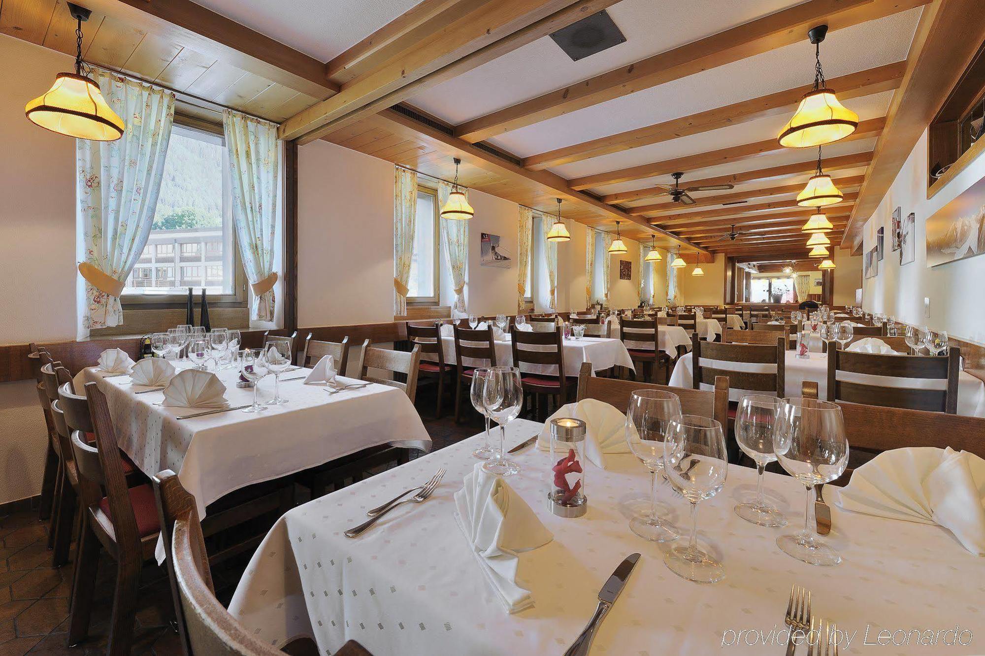 Boutique Und Bier Hotel Des Alpes Fiesch Restaurant bilde